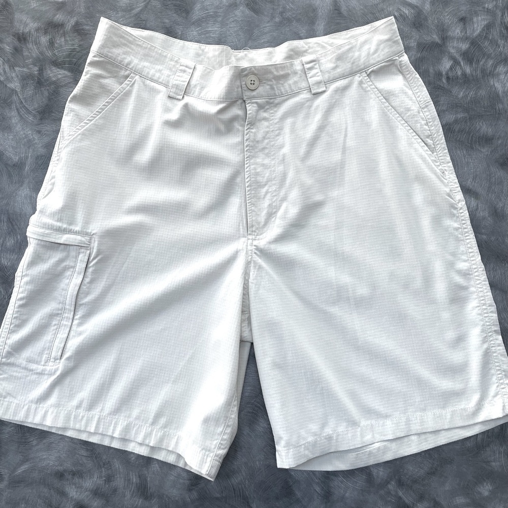 Mens UnderArmour Tan Golf Shorts Size 34R